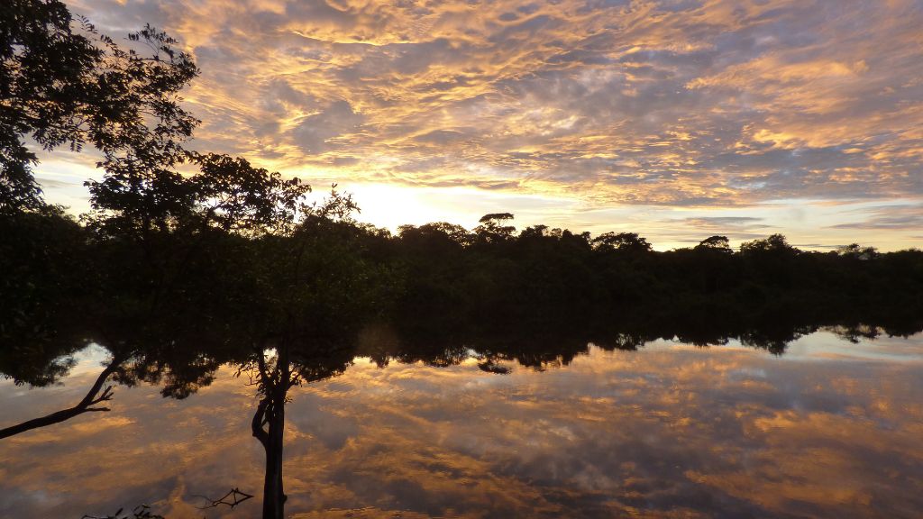 Cantão dourado ao entardecer